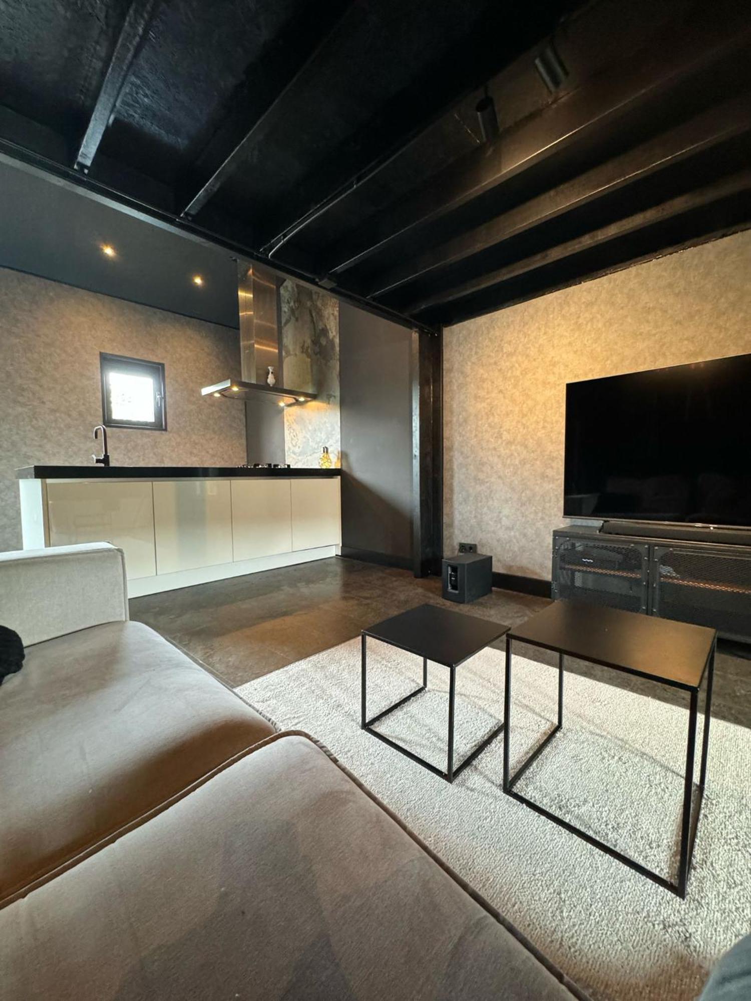 Luxury Loft Apartment Velddriel ภายนอก รูปภาพ